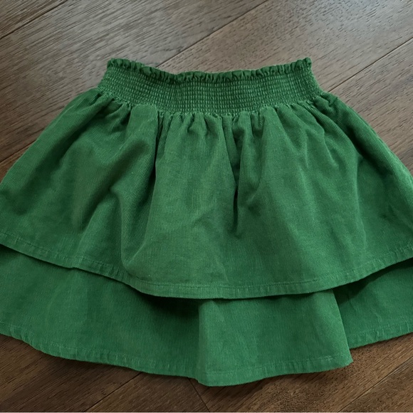 Like new mini Boden corduroy ruffle skirt. Size 4-5 - Picture 2 of 4